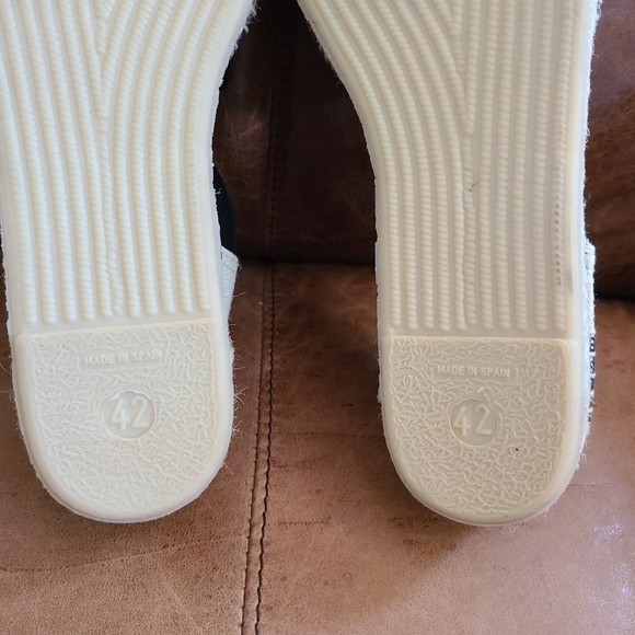 Toni Pons Tarbes Low Wedge Slip-on Espadrille Sandals, Size 11 - Picture 11 of 12